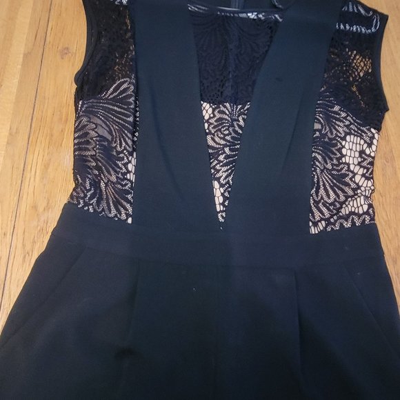 Black lace romper - Picture 3 of 4